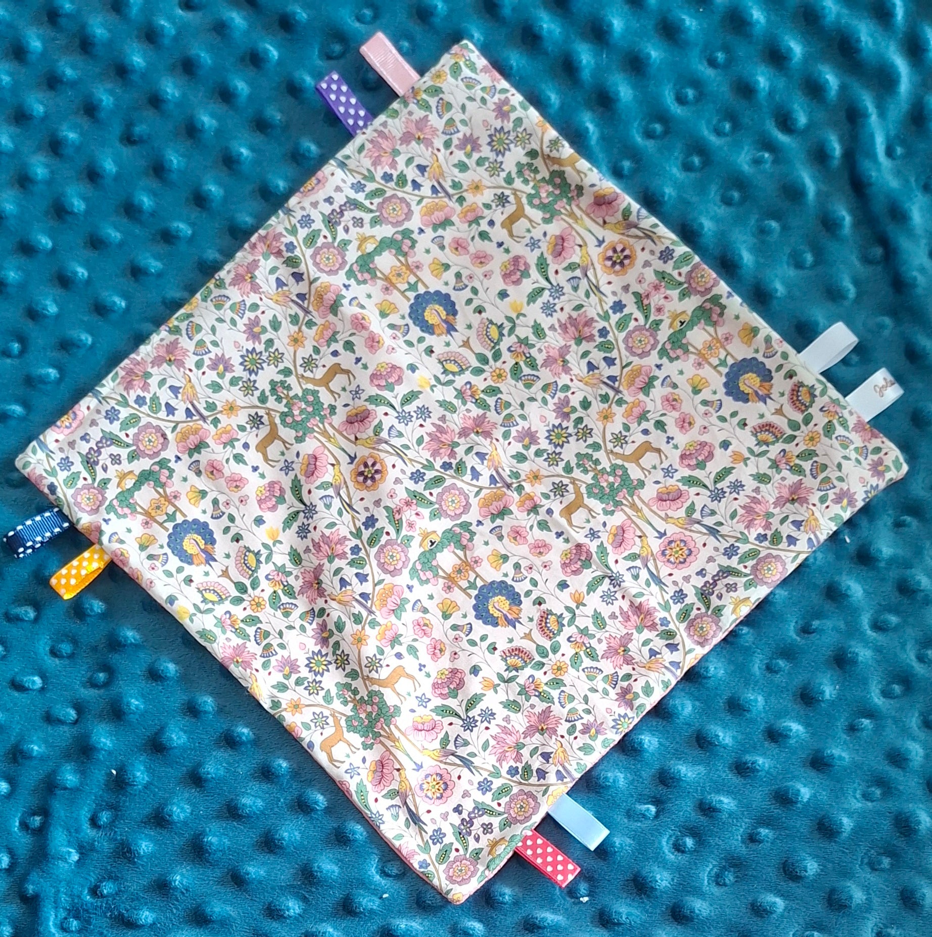 Doudou étiquettes en Liberty